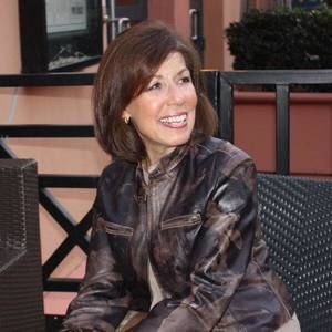 Meet your Posher, Esther